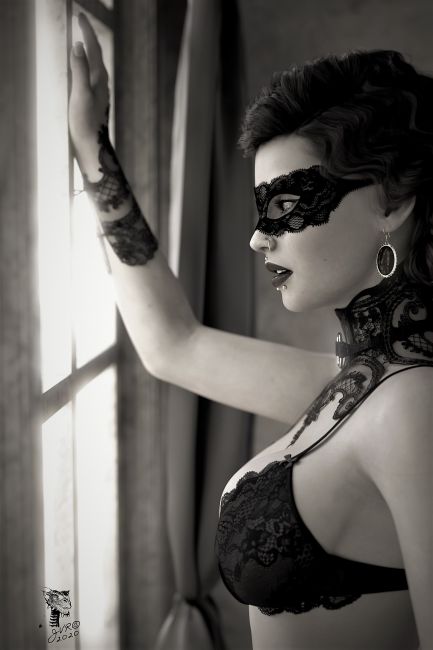 Nikki
Nikki.
I used one Environment Light from the outside shining thru the window.
I used a bloom filter and some tonemapping adjustment to get the glow effect before rendering.

Comments are welcome
Thanks
JV
Keywords: dazstudio iray Genesis8female Pinup Portrait Blonde hazel